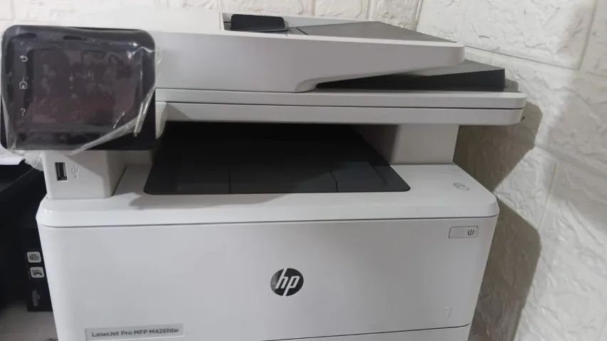 HP LaserJet Pro MFP M426fdw - Foto 2