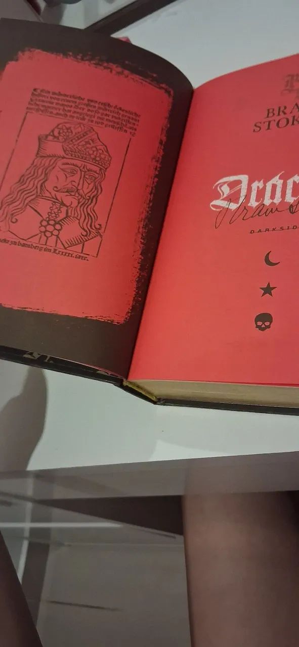 Livro drácula darkside - Foto 2