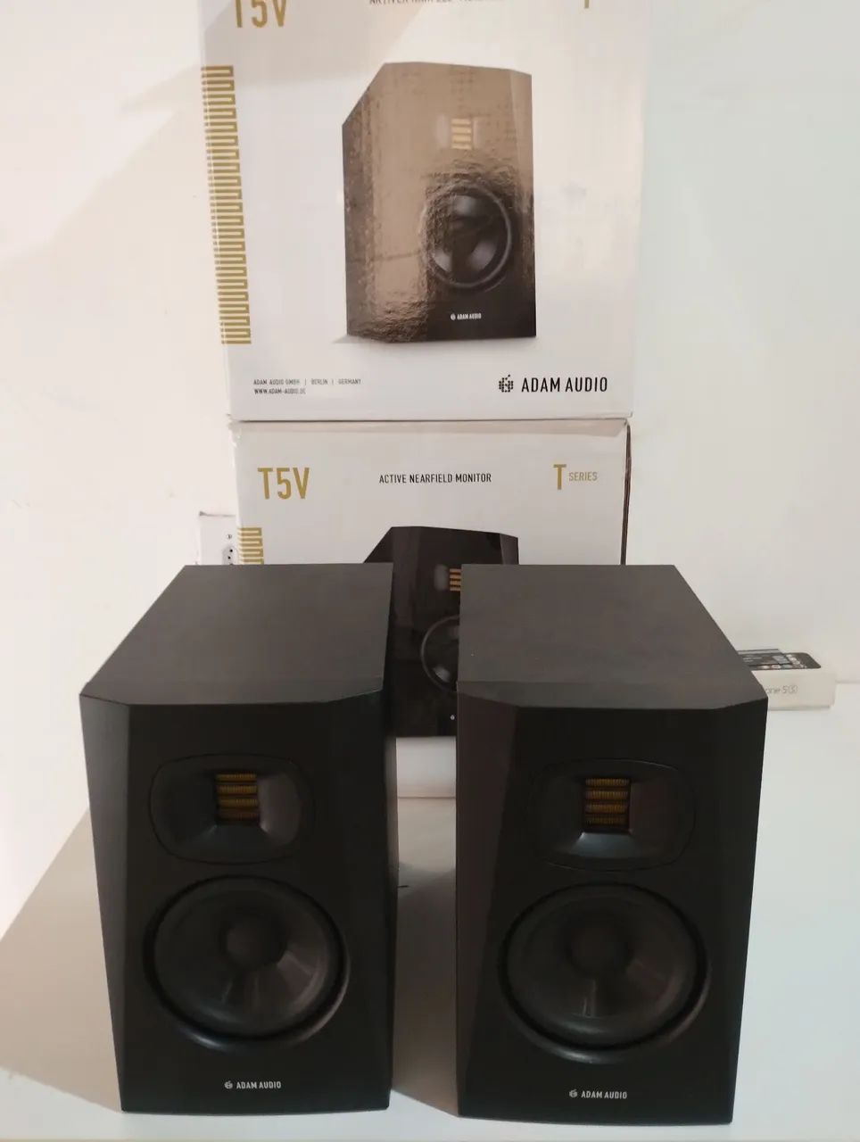 Adam Áudio T5V