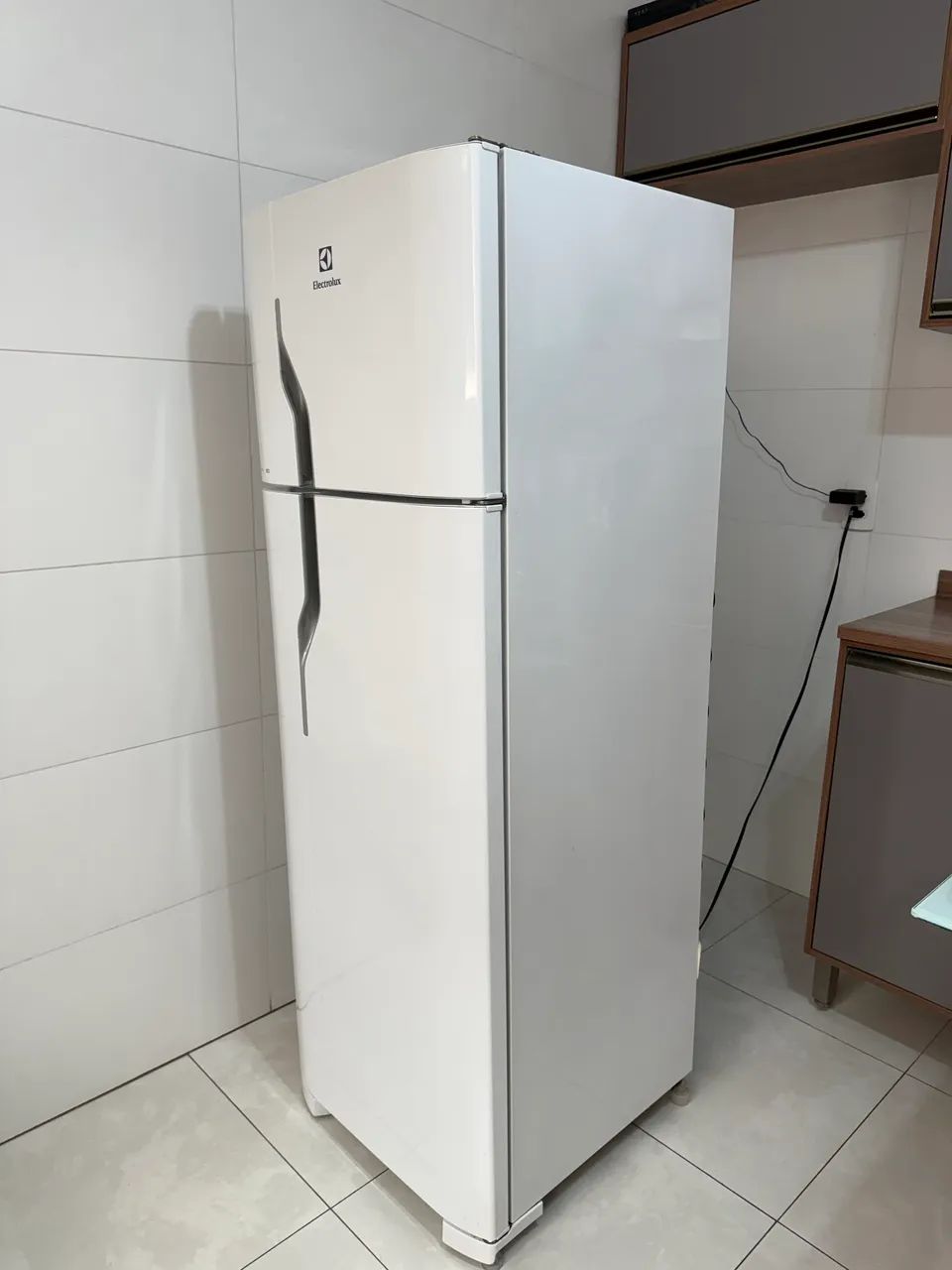 Geladeira Eletrolux 260L - Foto 2