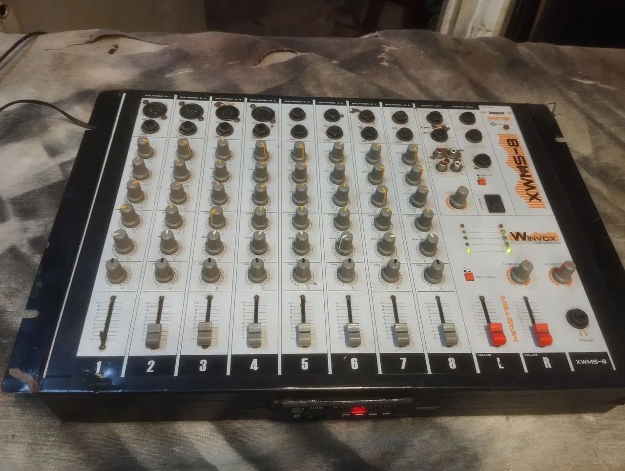 Mixer de som 8 canais e com bluetooth rádio FM e pendrive  - Foto 2