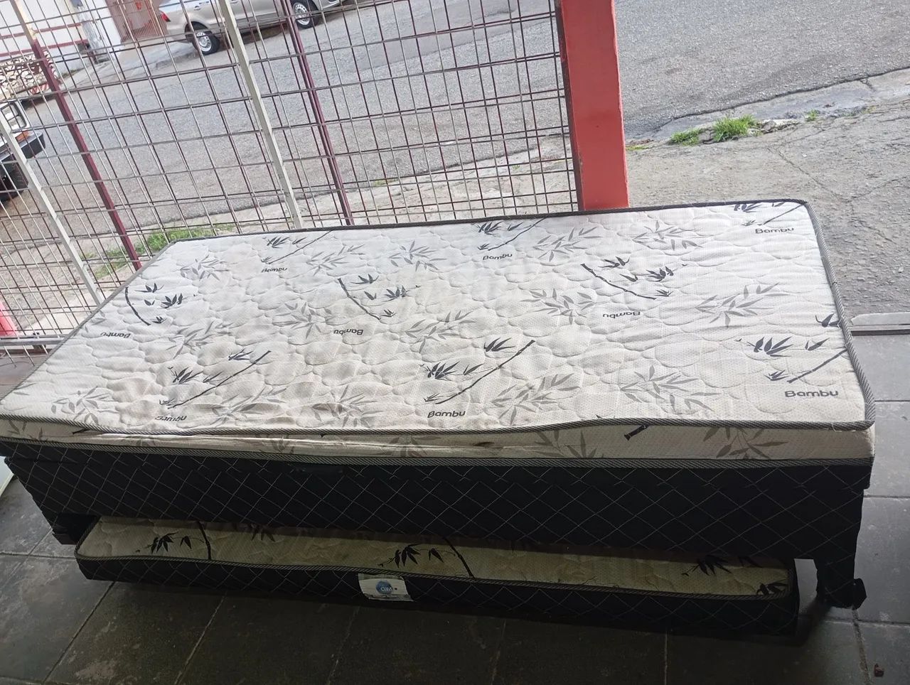 Box de solteiro com baú e auxiliar  - Foto 4