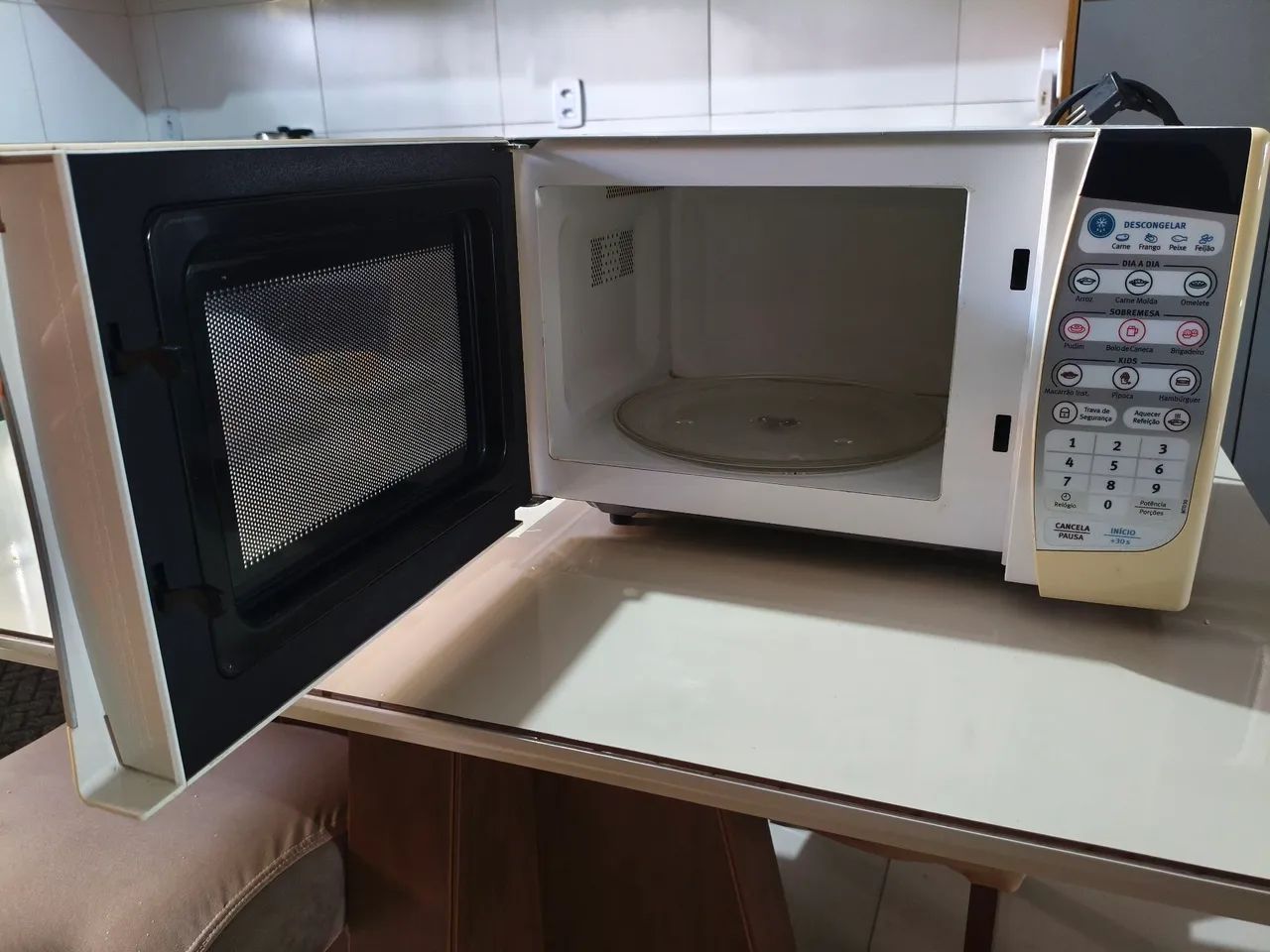 Microondas Eletrolux 20 litros  - Foto 3