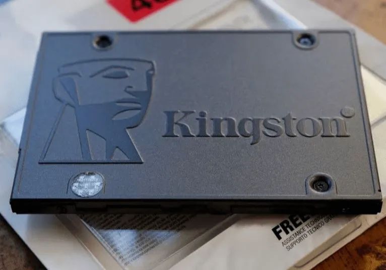 SSD KINGSTON - 900GB