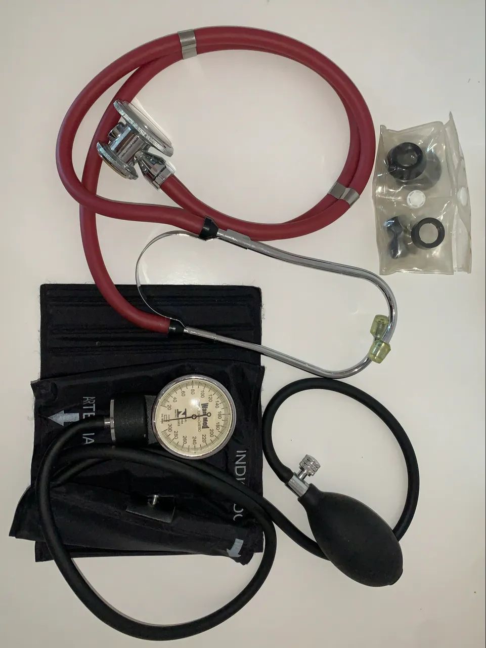 Kit Esfigmomanômetro + Estetoscópio Medidor Arterial Premium - Foto 2