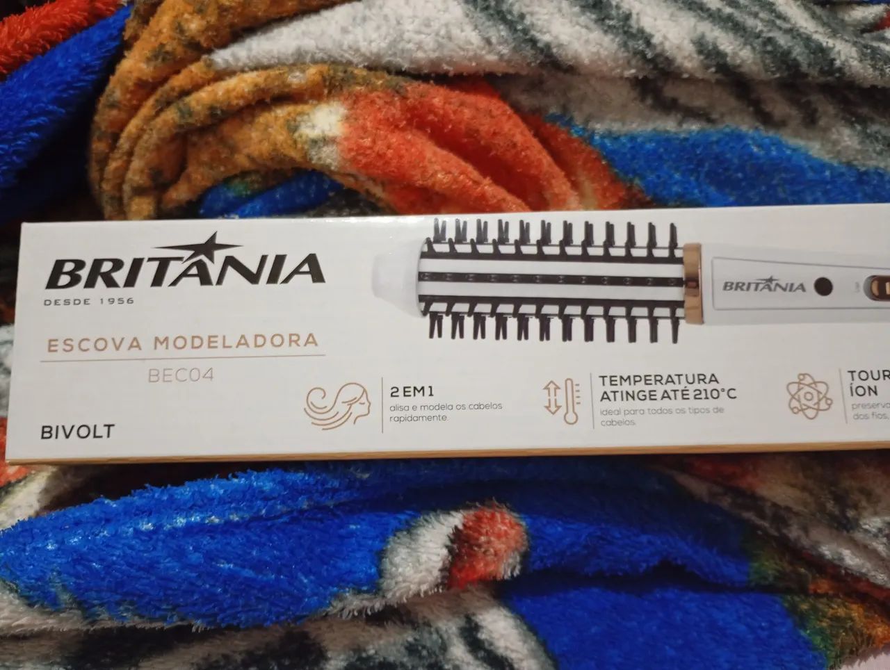 Escova modeladora Britânia 
