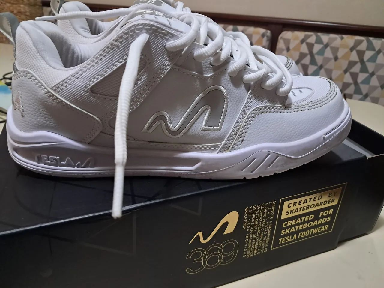 Tenis Tesla | couro branco . - Foto 2