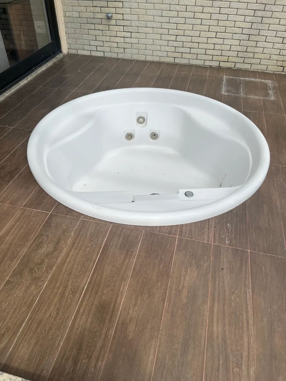 Banheira de hidromassagem 428513905828188160