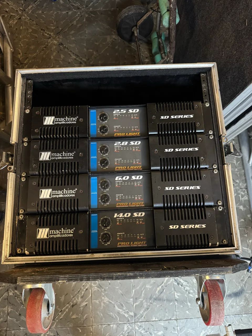 Rack de amplificadores potência Machine SD - Foto 2