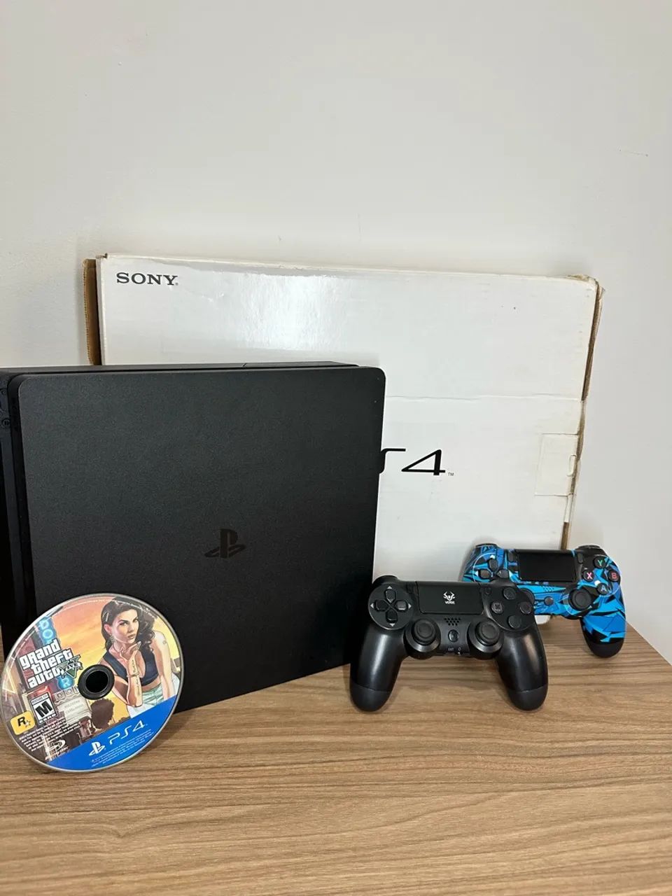 Ps4 slim 1TB + 2 controle  - Foto 2