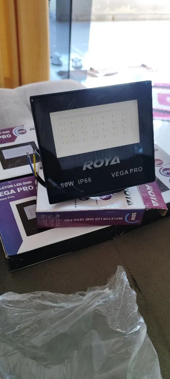 Vendo refletor roya 50w Vega pro