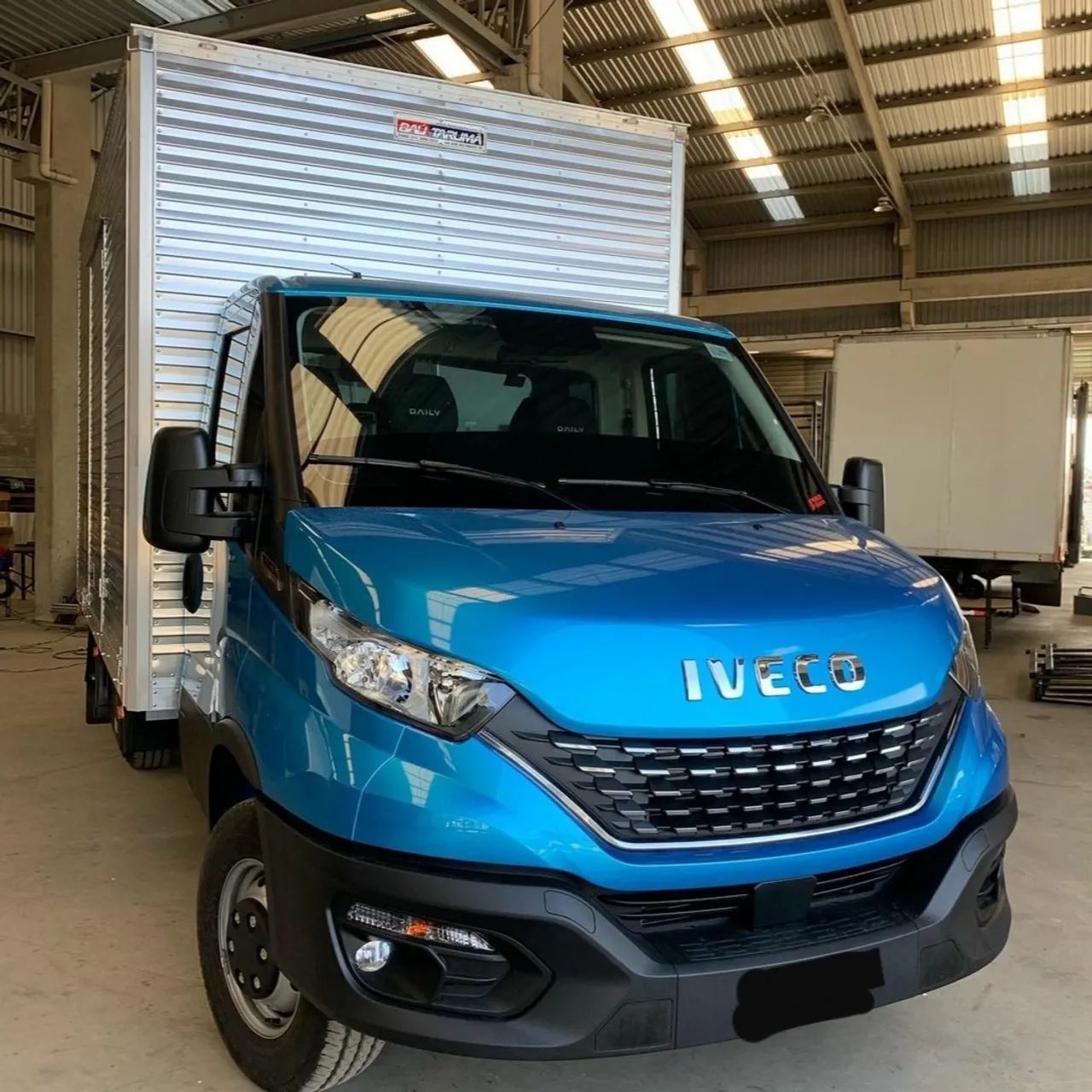 Iveco  baú seco  - Foto 5