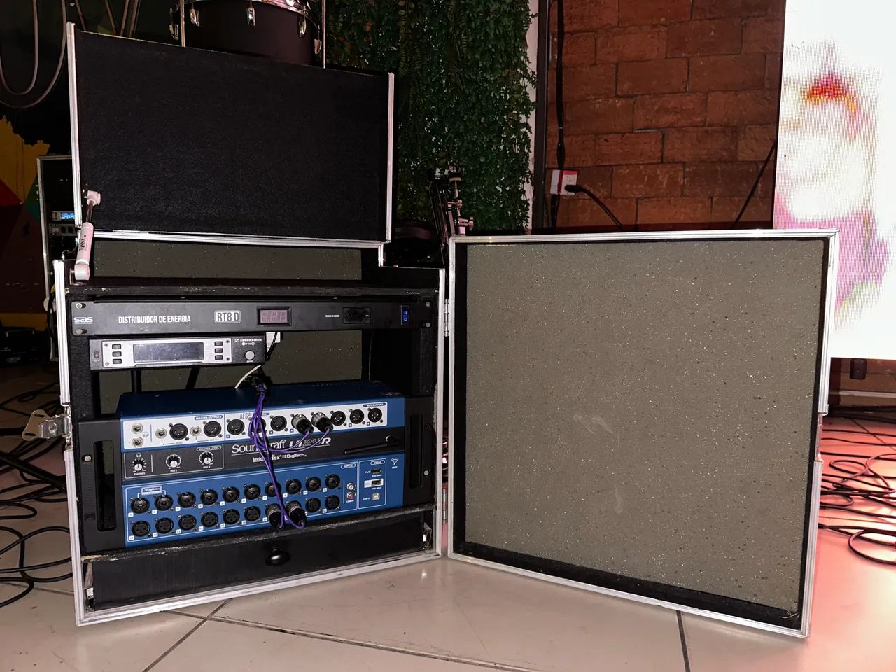 Mesa de som digital UI24R  - Foto 4