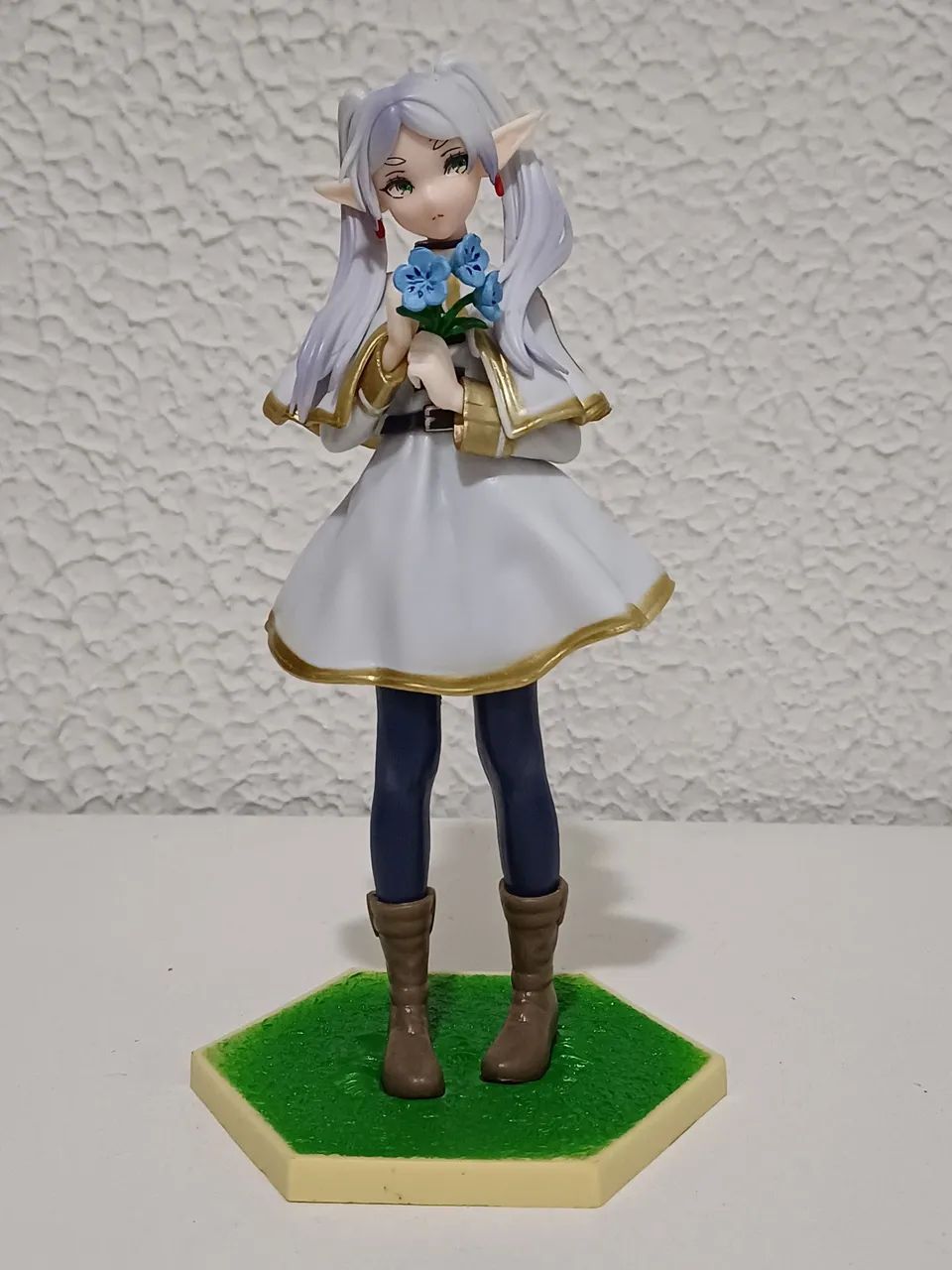 Figure Frieren
