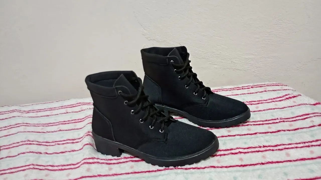 Bota feminina N 36 ou 37 nova  - Foto 3