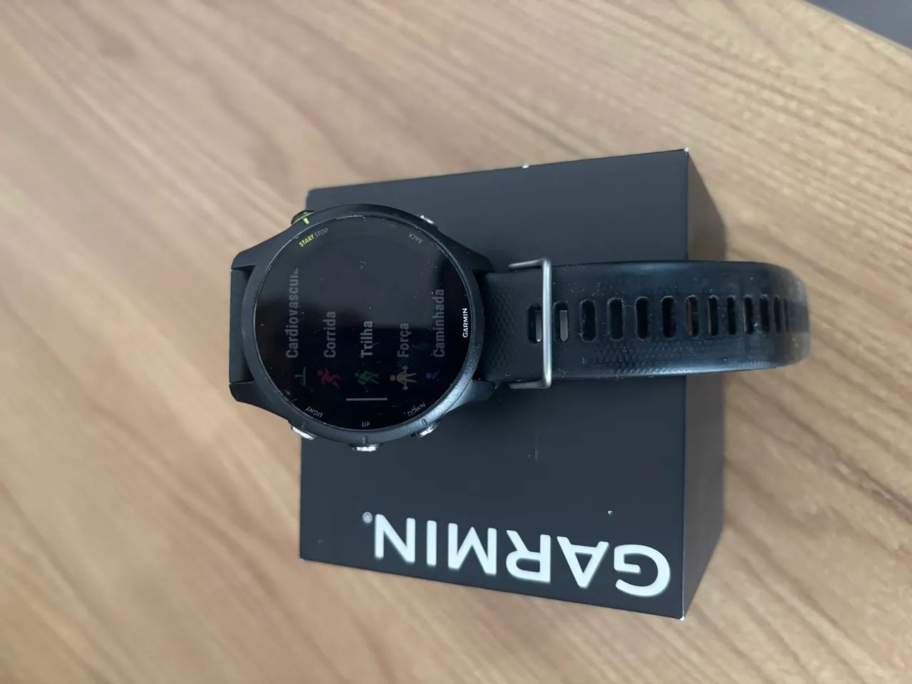 Garmin Forerunner 255 Music 46 mm Preto com Caixa e Cabo Original - Foto 4