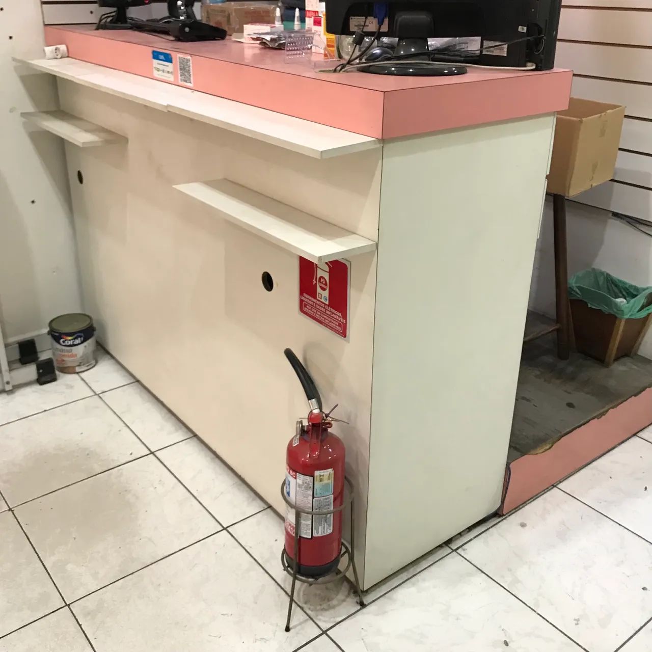 Vendo instalação completa loja de cosméticos  - Foto 4