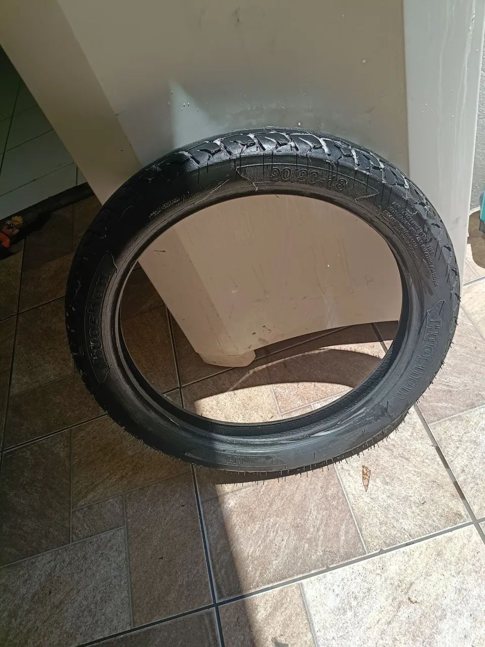 Pneu de moto 