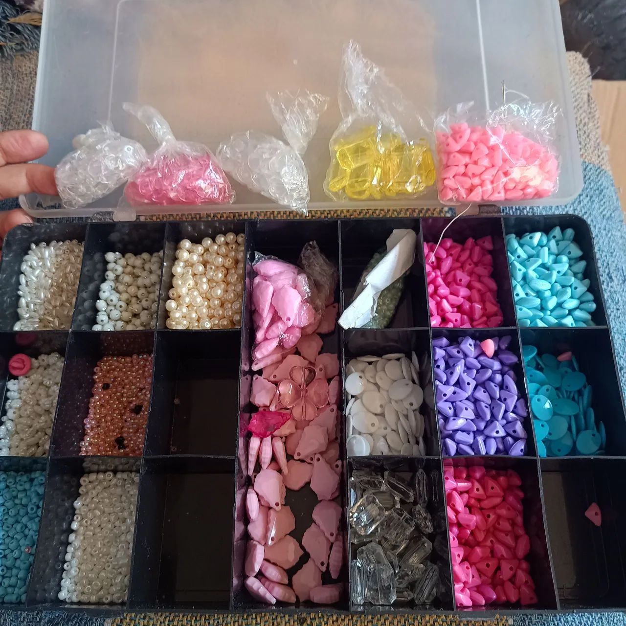 Pedrarias para bordado e artesanato 