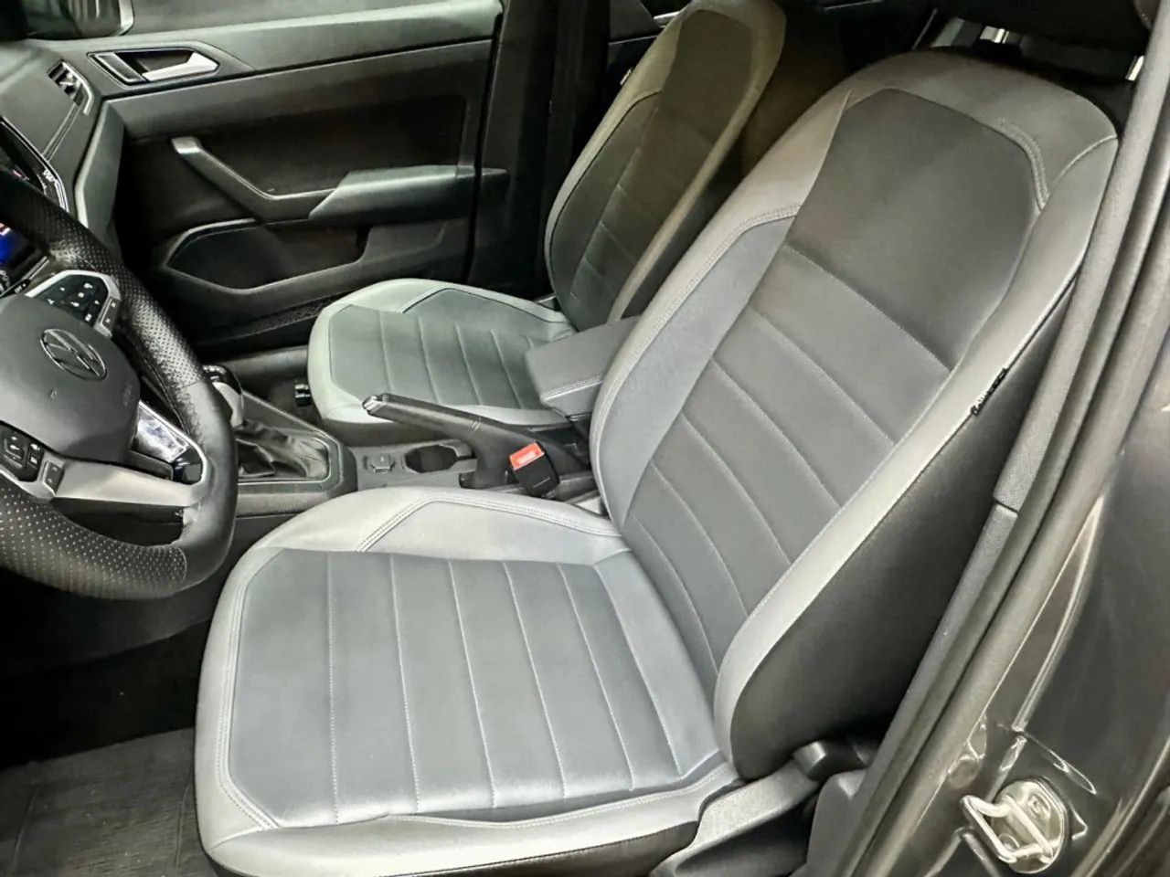 Volkswagen Nivus Highline 1.0 200 TSI Flex Aut., foto 7 de 12