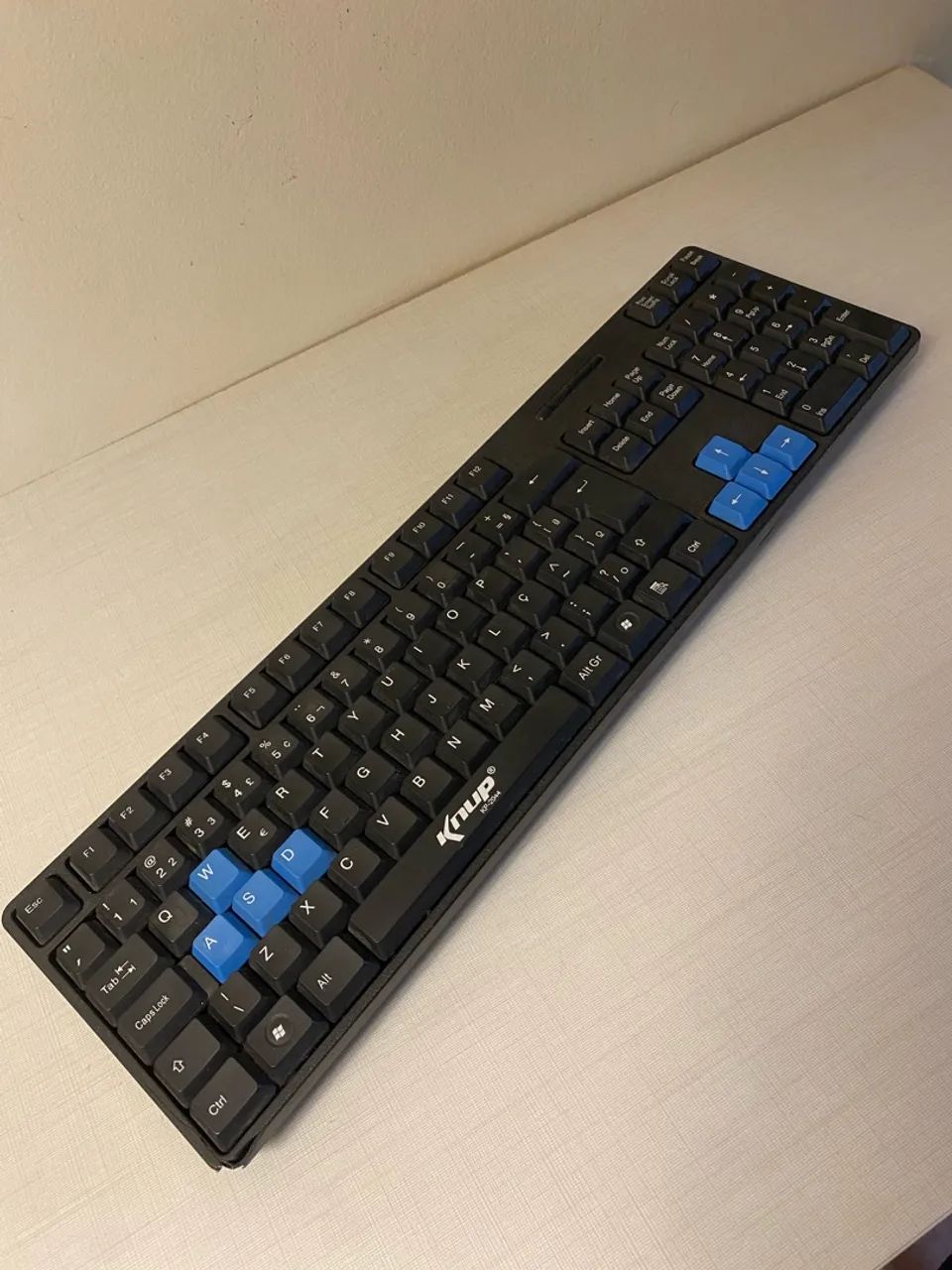 Teclado Knup Básico