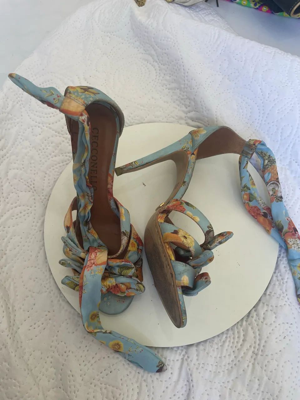 Sandália estampada tamanho 37. - Foto 2