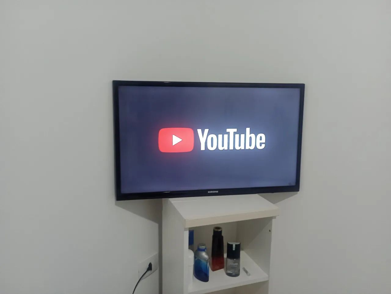 Vendo tv Samsung 600 reais - Foto 3