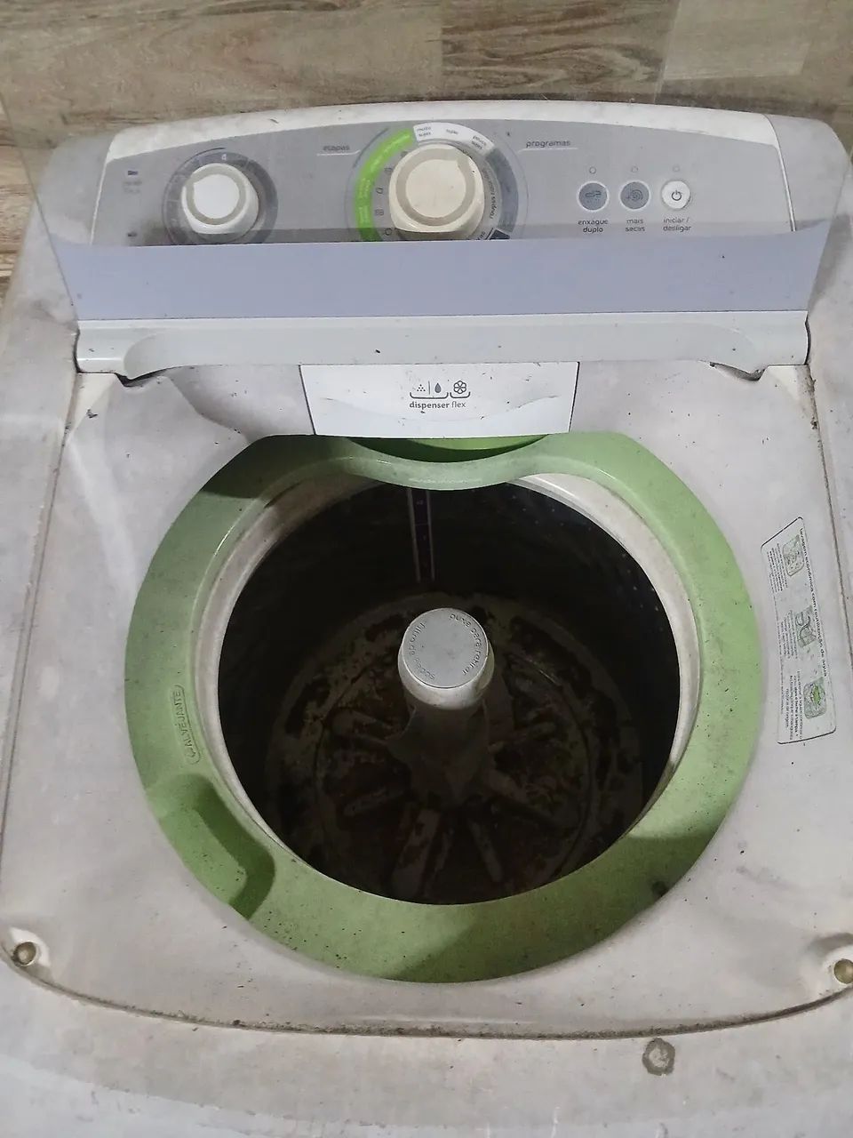 Máquina de lavar velha e com defeito - Foto 2