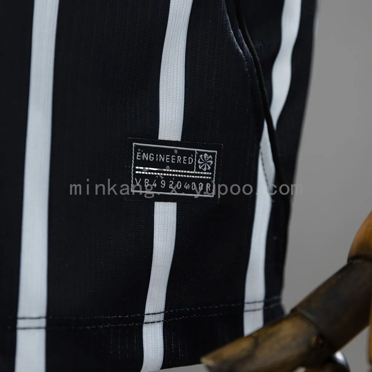 CAMISA CORINTHIANS LISTRADA PRETA E BRANCA - NOVA  - Foto 5