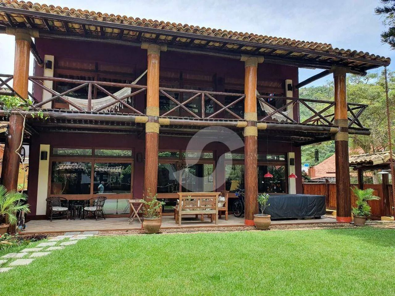 Casa com padrão boutique em Itacoatiara - 4 qtos a 400m da Praia de Itacoatiara 1