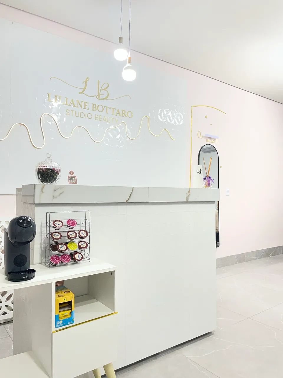 Procura - se manicure interessada em dividir espaço  - Foto 2