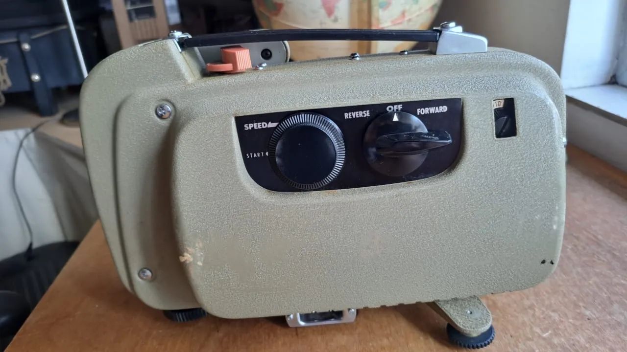 Sekonic 80P 8mm Film Projector (projetor de filmes antigos) (película 8mm) - Foto 3
