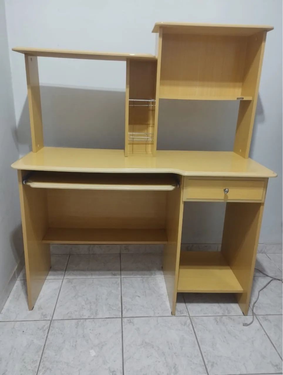 Escrivaninha / mesa de computador net