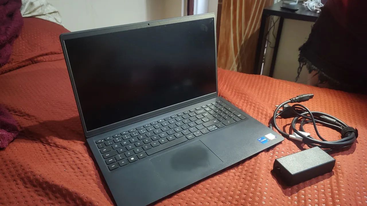 Windowsノート本体 Dell Inspiron 15 3530 i7 1TB Office2024 Notebook Dell Inspiron 15 3530 - i7 / 16GB / 1TB SSD - Notebooks
