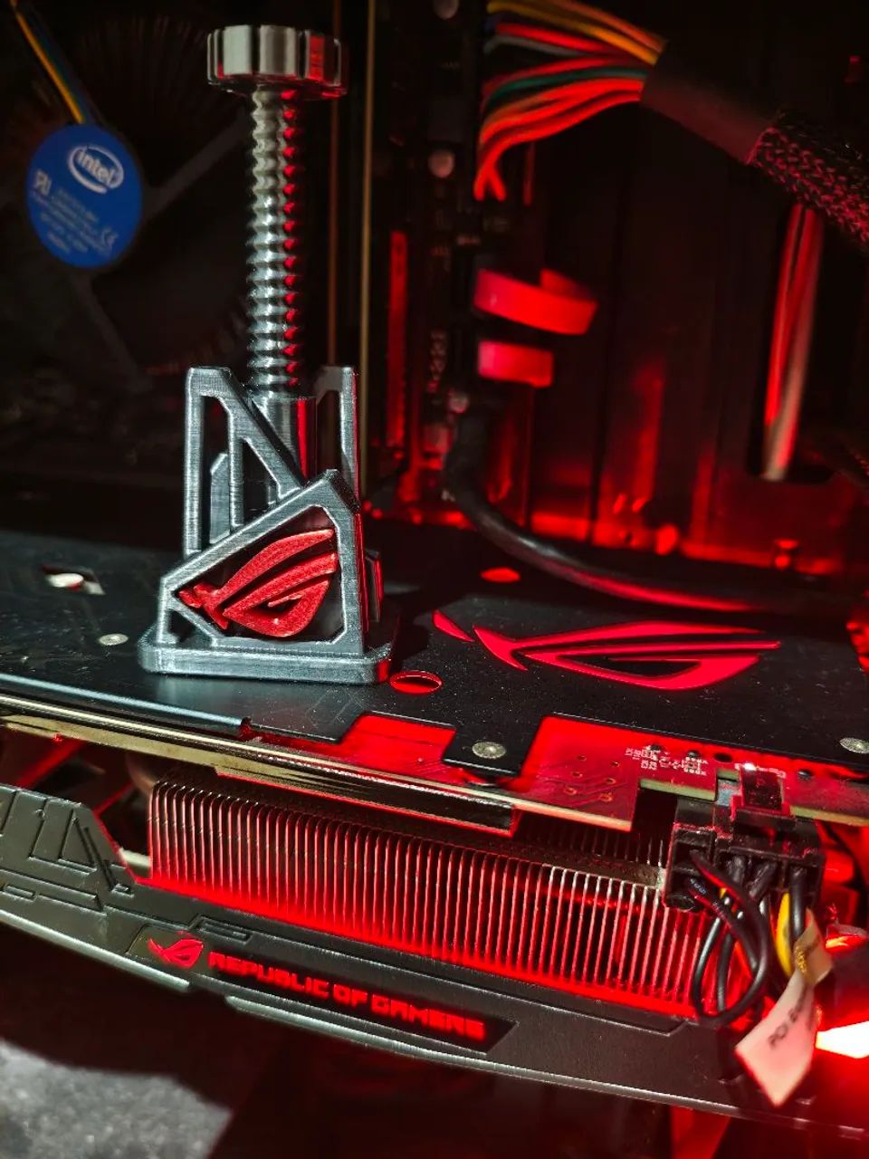 Suporte placa De vídeo asus rog - Foto 2