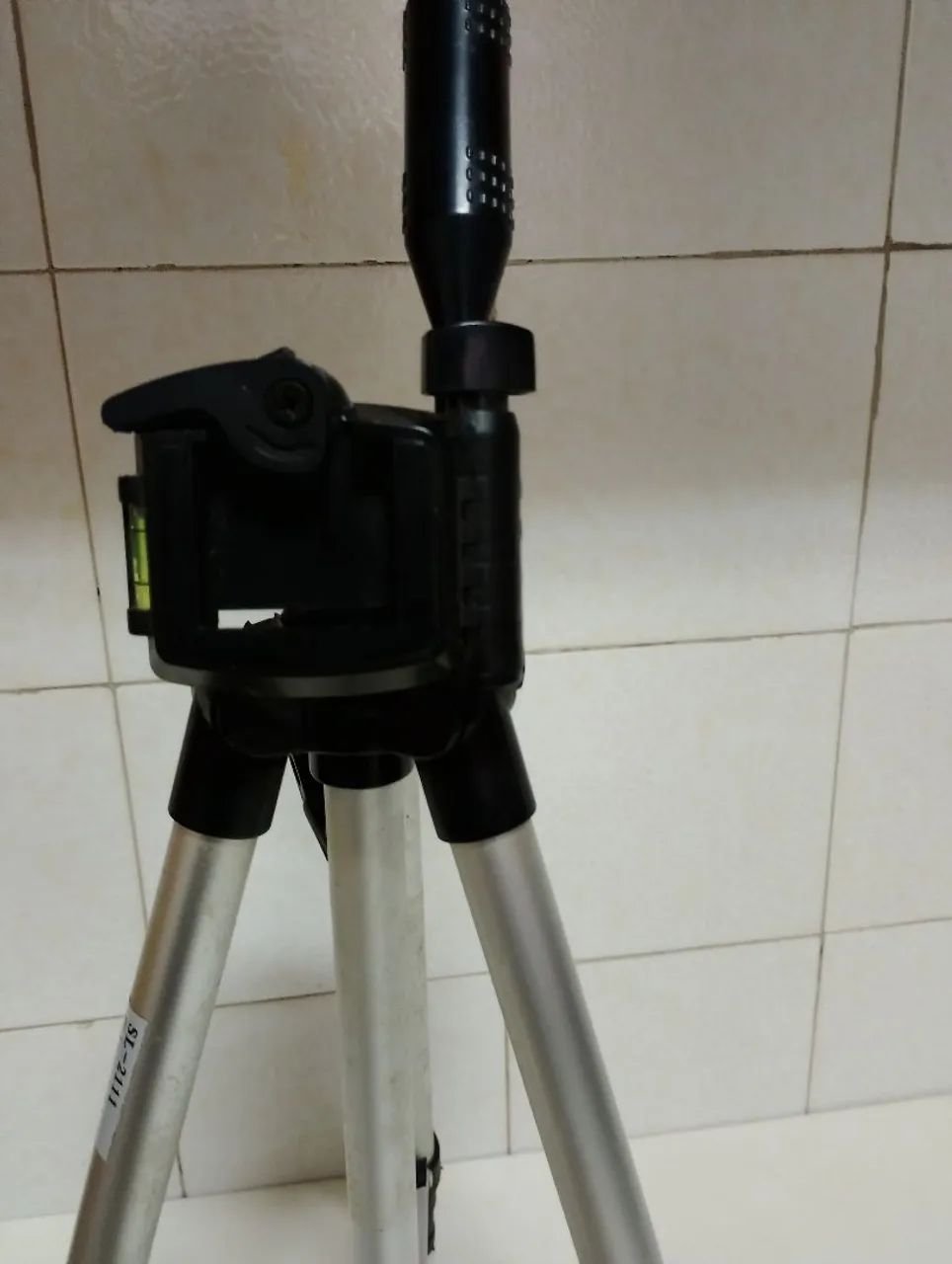 Tripé para câmera e celular - Foto 2