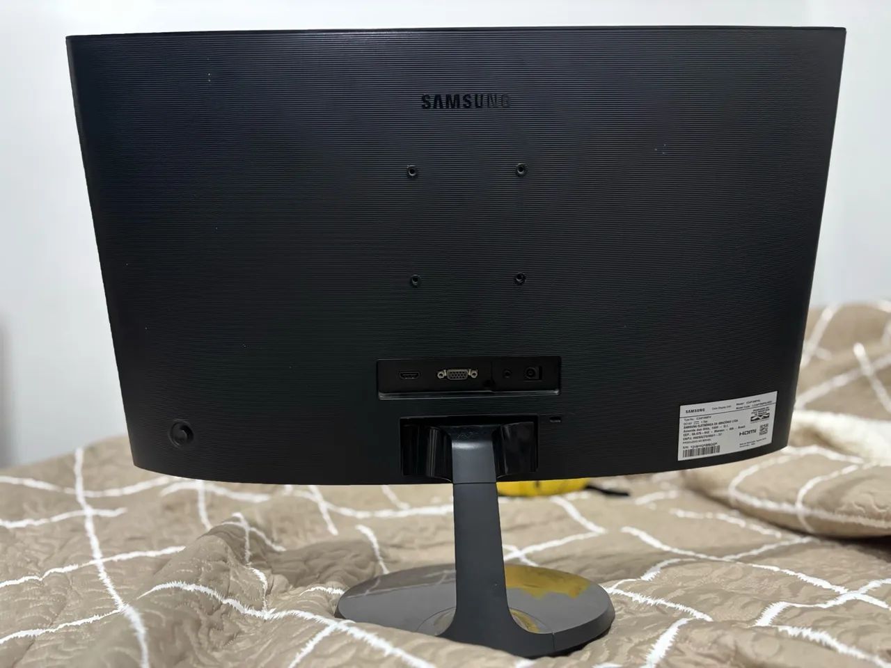 Monitor Samsung Curvo 24? Full HD - Foto 2