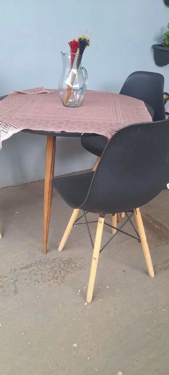 Mesa com cadeira 