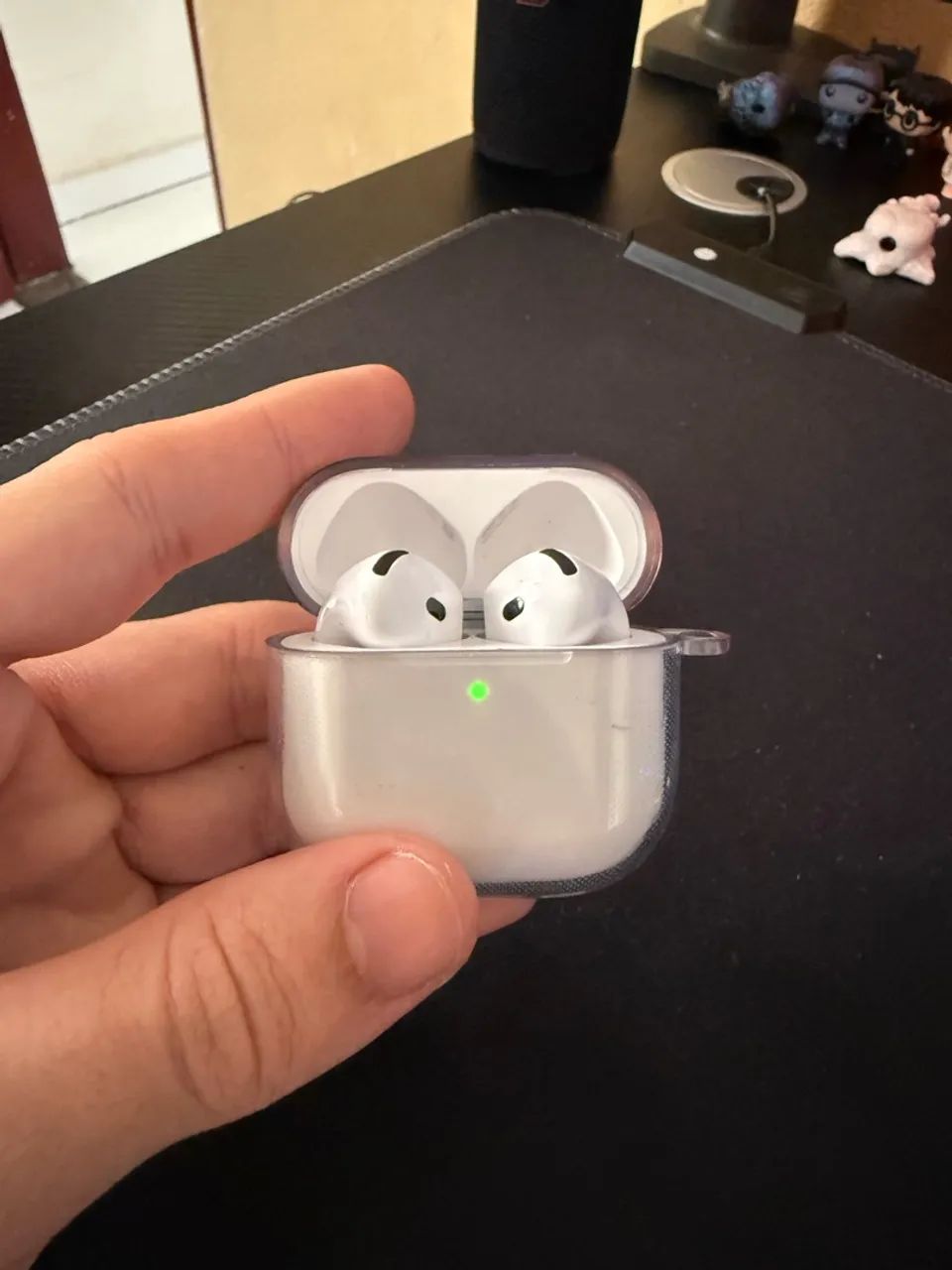 AirPods 4 ANC