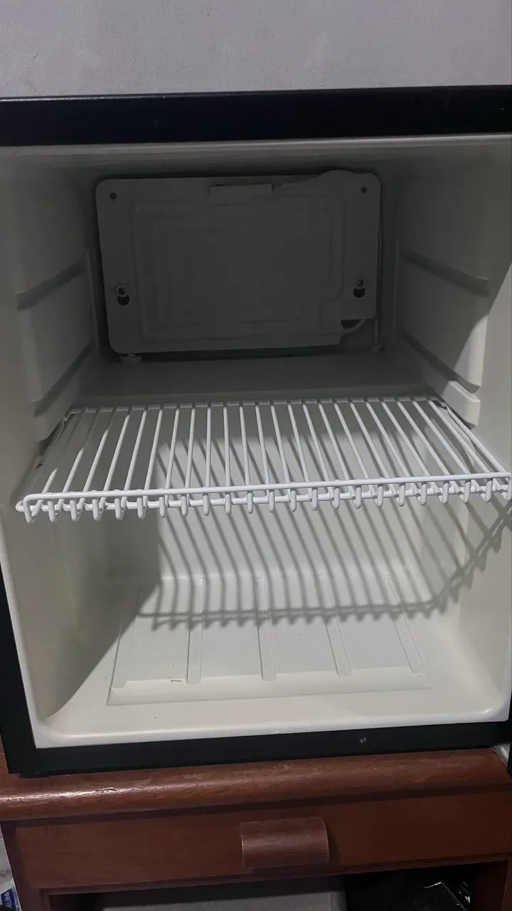 Frigobar Eletromec 220v - Foto 2
