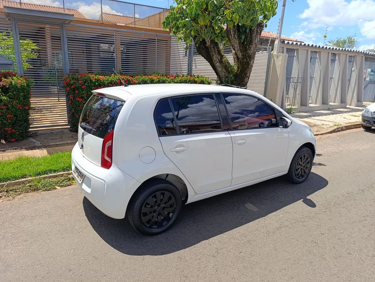 Volkswagen Up! 2015