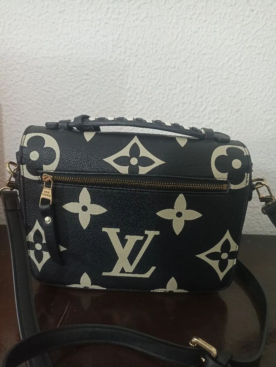Bolsa preta média couro  - Foto 2