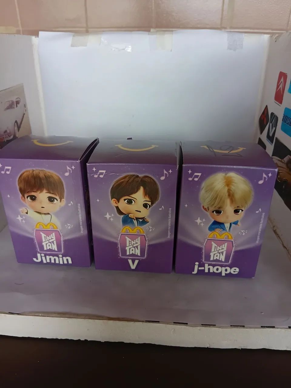 3 bonecos bts McDonald's V, Jimin e J-hope  - Foto 2
