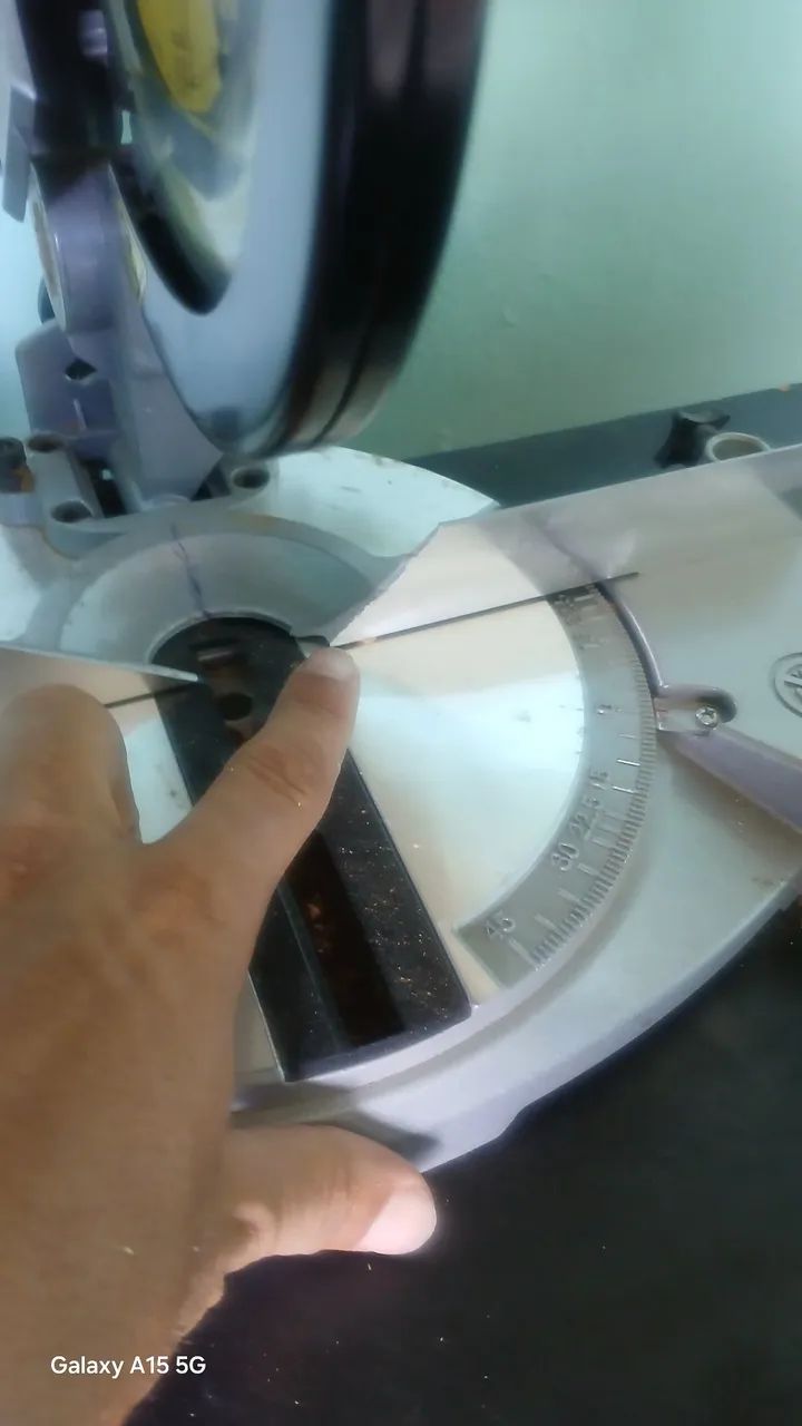 Máquina  serra 380° marca vonder - Foto 3