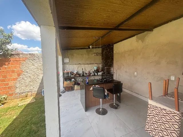 Lote com área de lazer de fundo com quarto e banheiro  - Foto 4