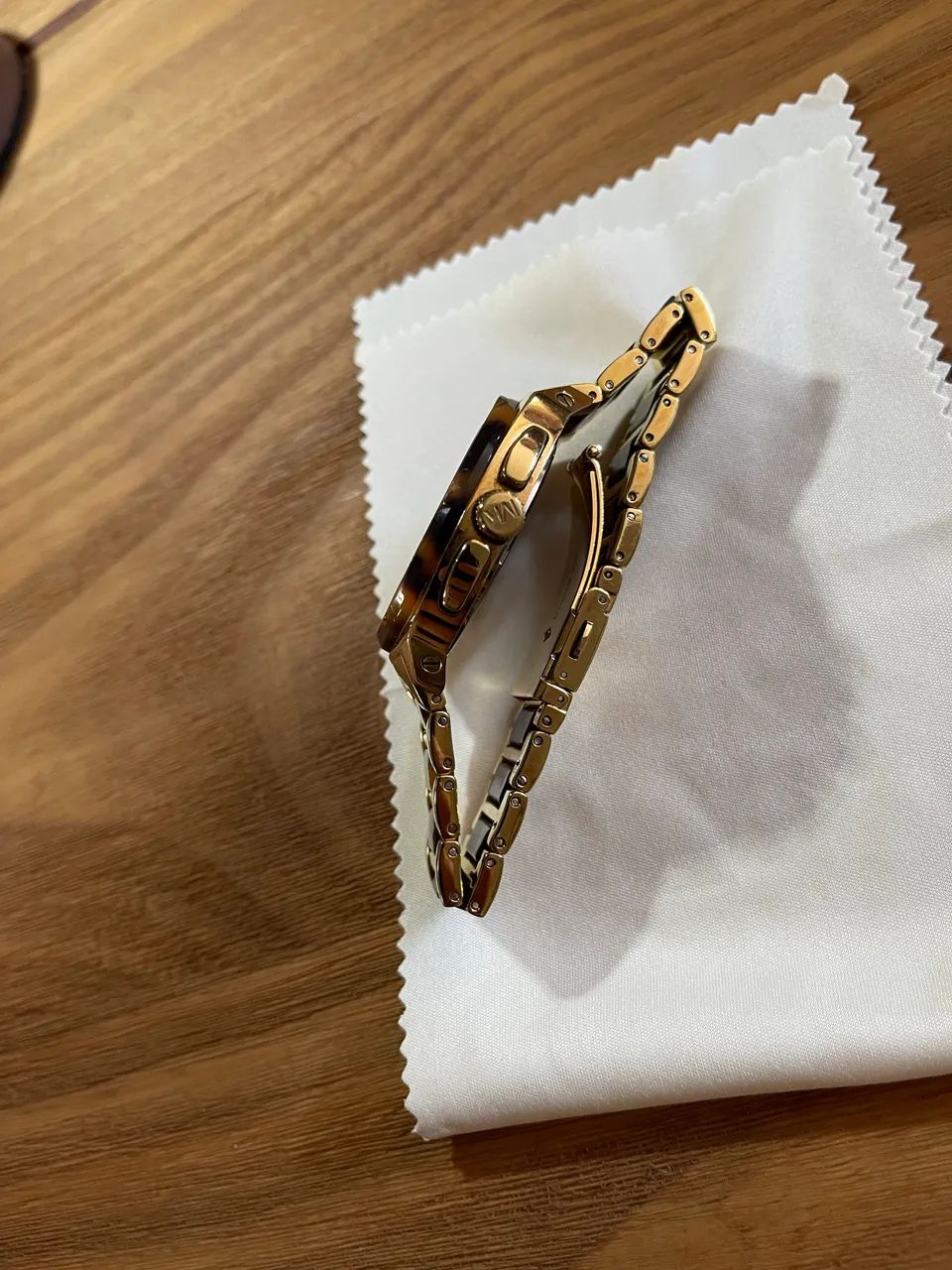Relógio Michael Kors mk-5593 dourado - Foto 4