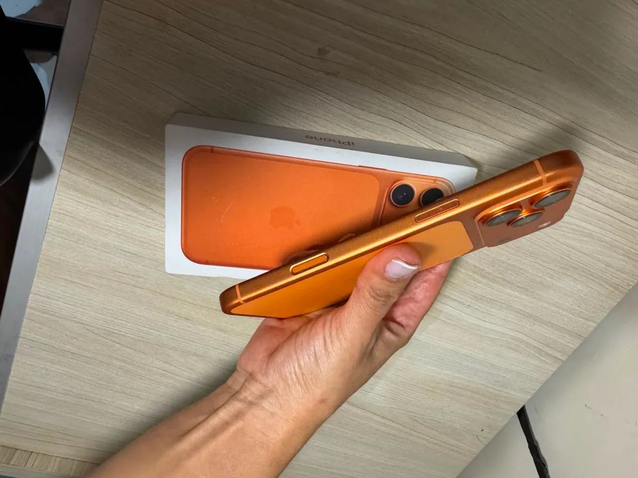iPhone 17 pro Max laranja - Foto 5