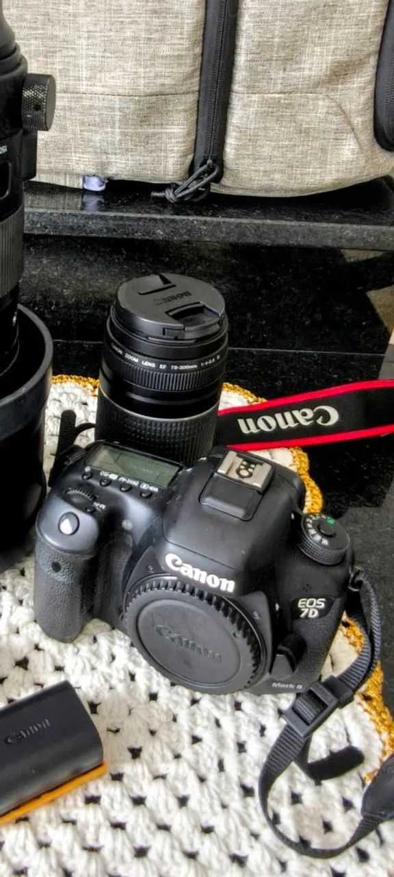 7D Mark ii com lente 75-300 - Foto 2