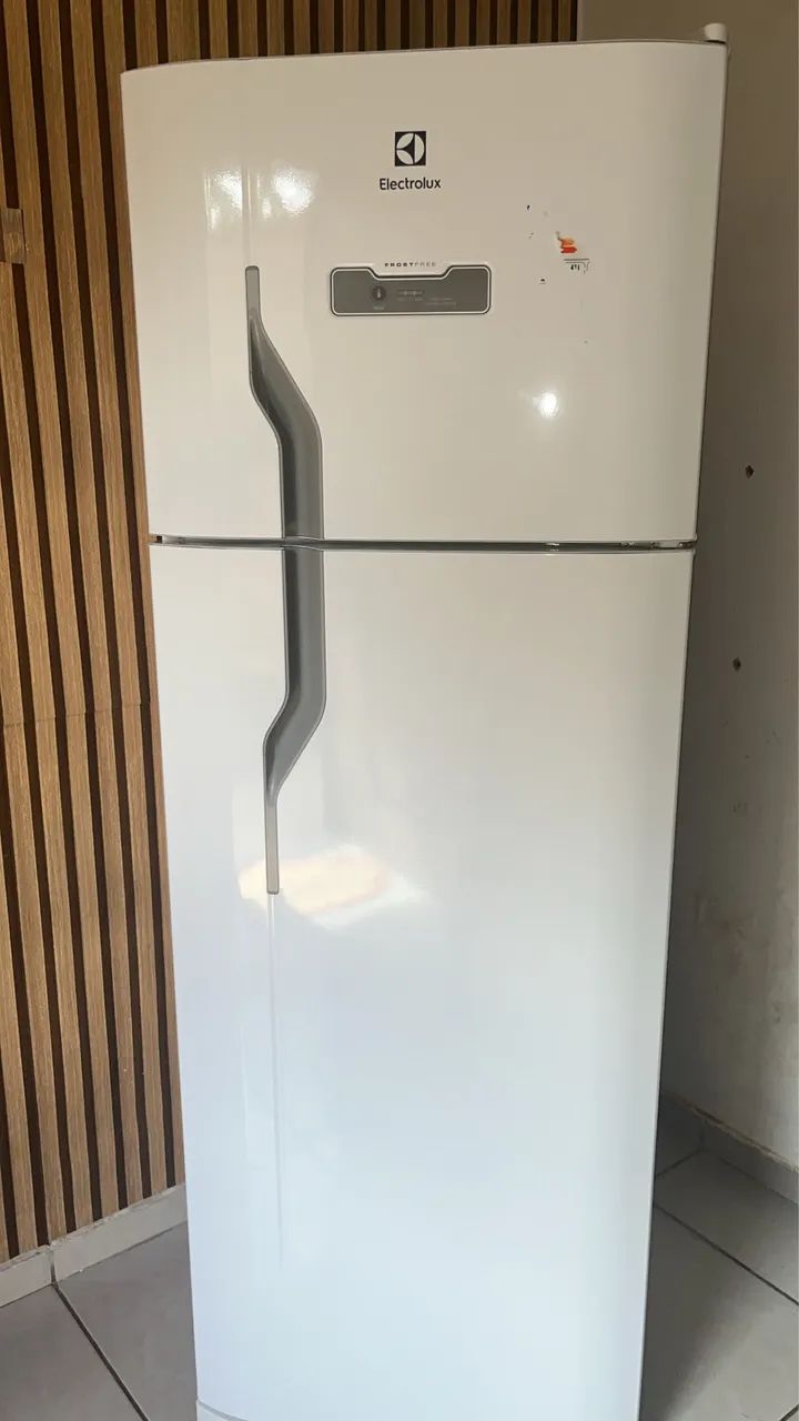 Vendo geladeira 
