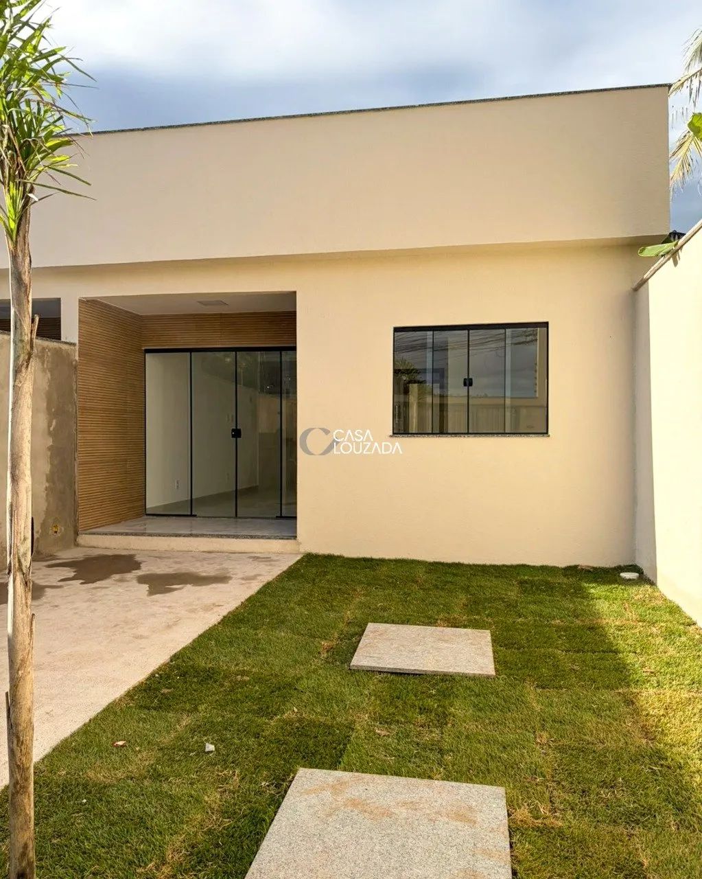 Casa linear 02 quartos com 01 suíte e lazer privativo em São Conrado